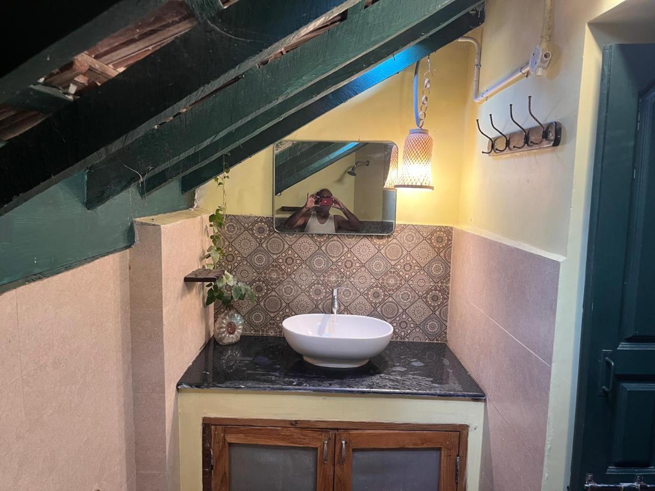 Agraharam Bed And Breakfast 钦奈 外观 照片