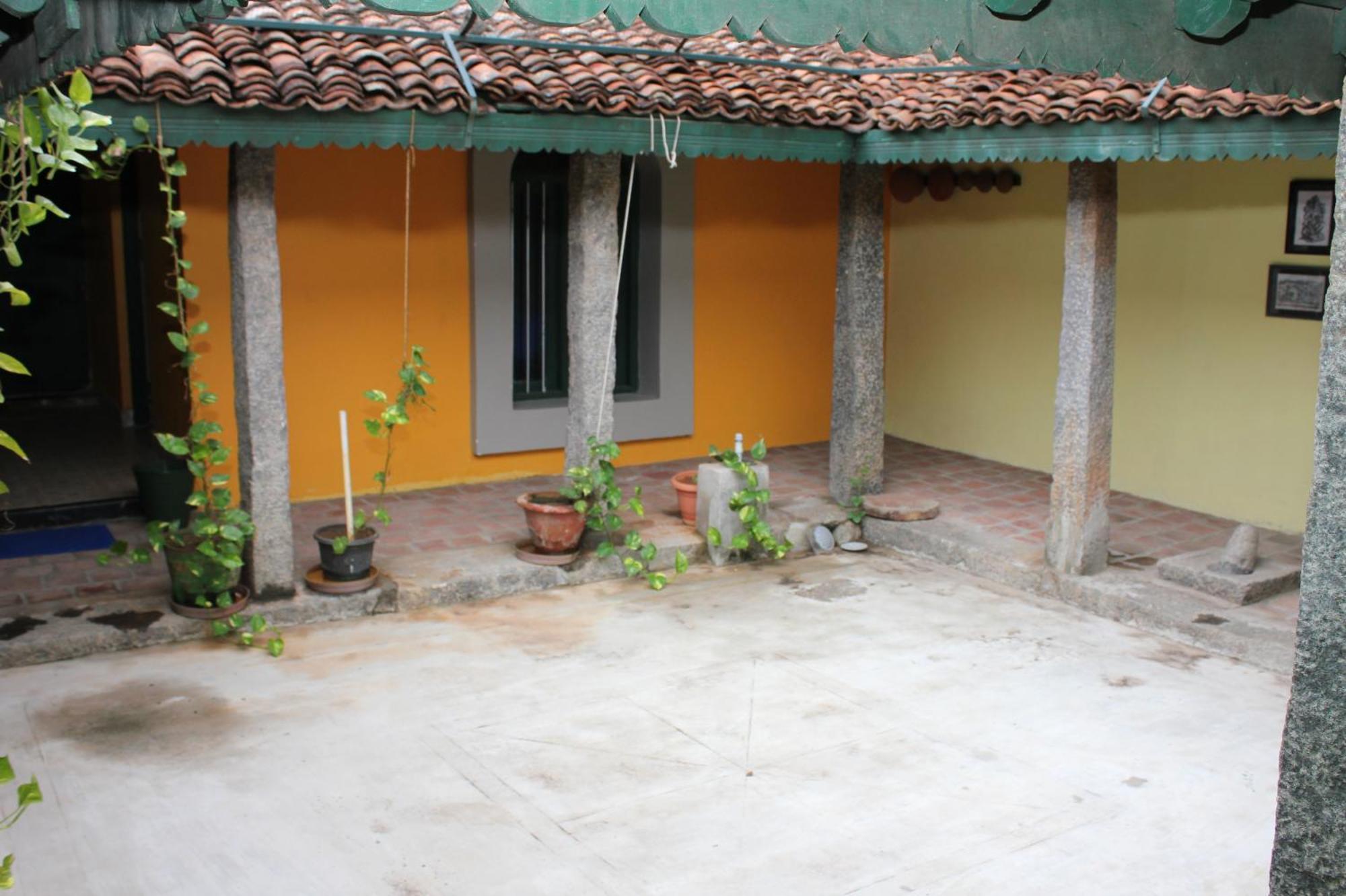 Agraharam Bed And Breakfast 钦奈 外观 照片