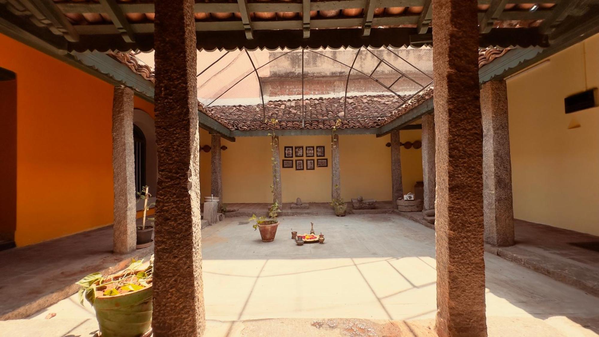 Agraharam Bed And Breakfast 钦奈 外观 照片